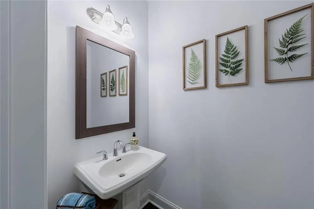 4989 Sealy Circle Peachtree Corners, GA 30092
