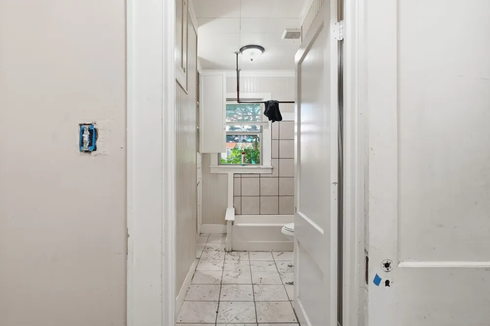 320 Kirven Avenue Waxahachie, TX 75165