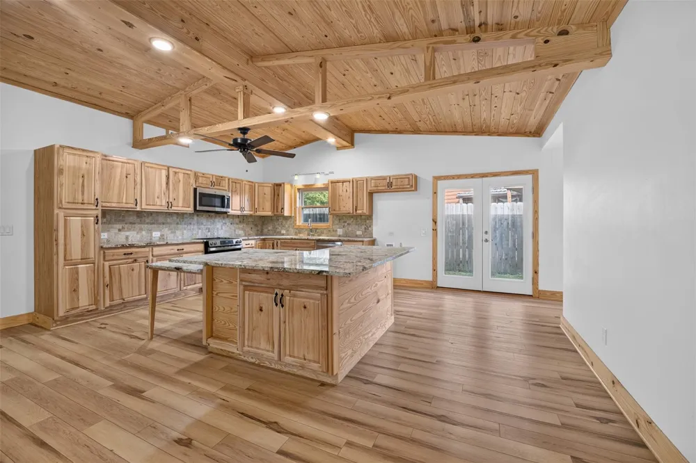 3961 Clay Creek Road Brenham, TX 77833