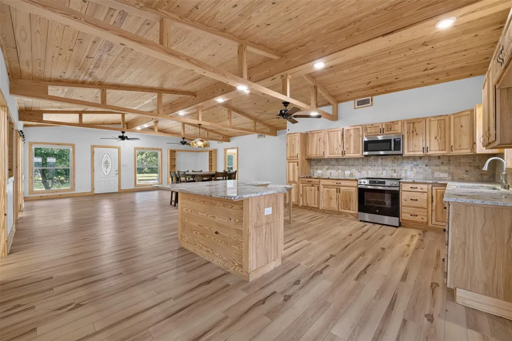 3961 Clay Creek Road Brenham, TX 77833