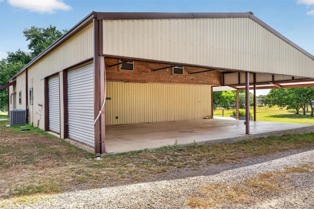 3961 Clay Creek Road Brenham, TX 77833