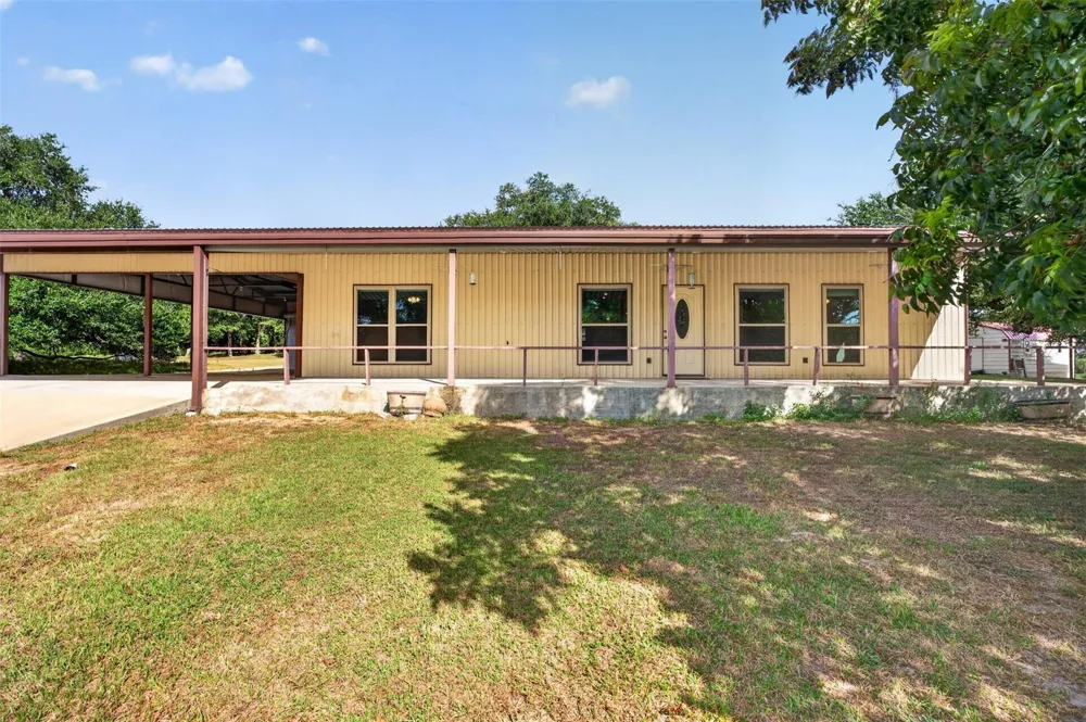 3961 Clay Creek Road Brenham, TX 77833