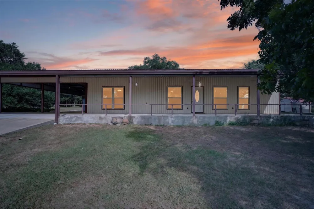 3961 Clay Creek Road Brenham, TX 77833