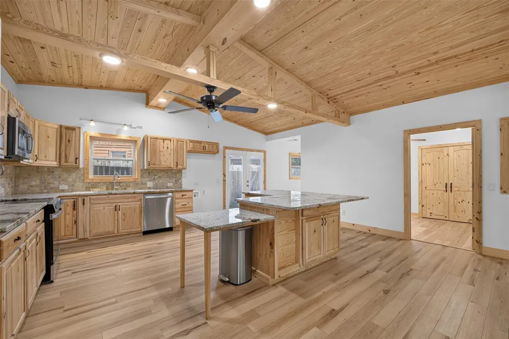 3961 Clay Creek Road Brenham, TX 77833