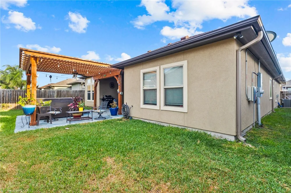 6822 Mets Court Corpus Christi, TX 78414