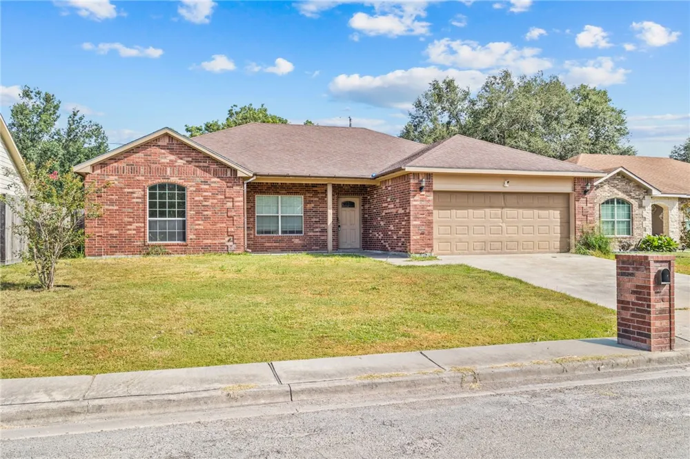 1203 Taylor Street Beeville, TX 78102
