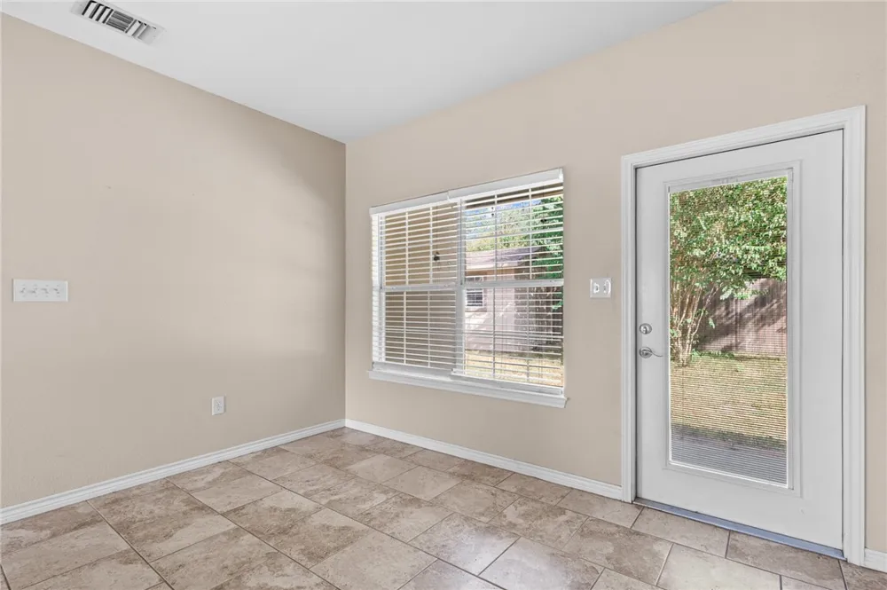 1203 Taylor Street Beeville, TX 78102