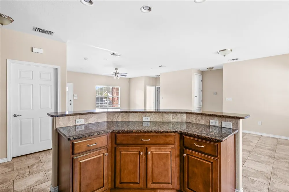 1203 Taylor Street Beeville, TX 78102