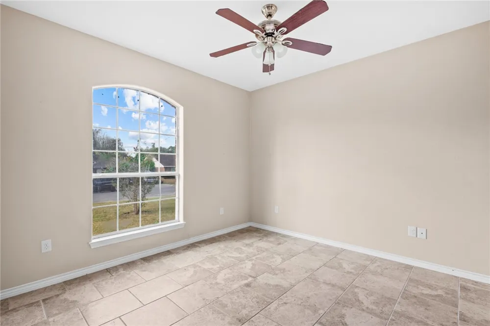 1203 Taylor Street Beeville, TX 78102