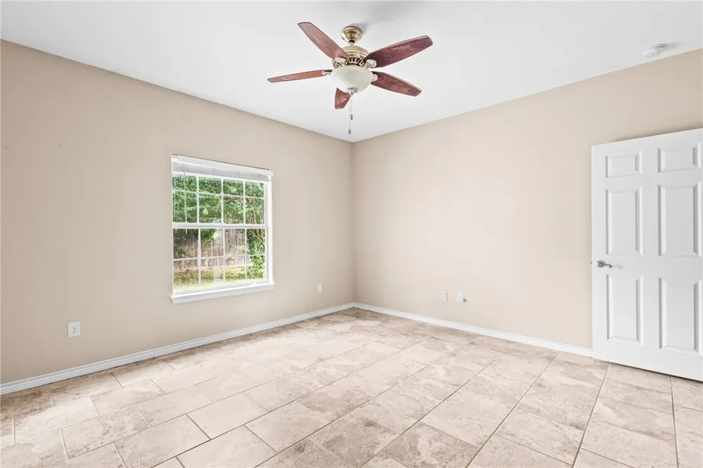 1203 Taylor Street Beeville, TX 78102
