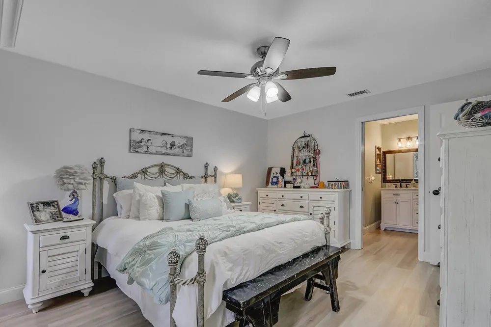 7655 SE Sugar Sand Circle Hobe Sound, FL 33455