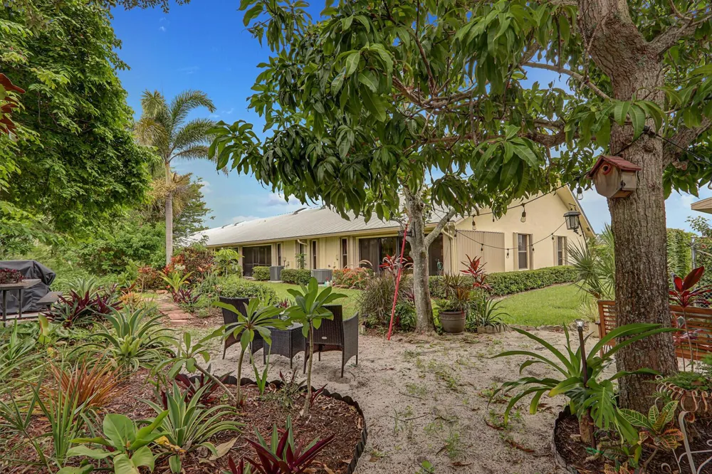 7655 SE Sugar Sand Circle Hobe Sound, FL 33455