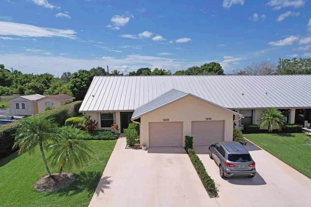 7655 SE Sugar Sand Circle Hobe Sound, FL 33455