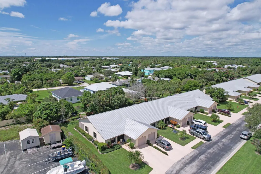 7655 SE Sugar Sand Circle Hobe Sound, FL 33455