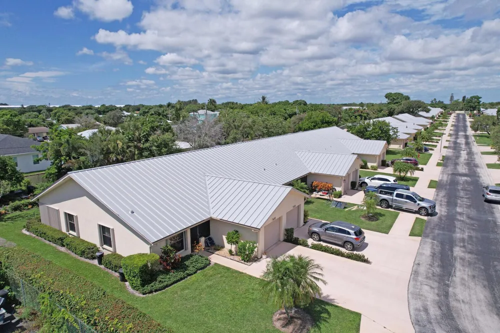 7655 SE Sugar Sand Circle Hobe Sound, FL 33455