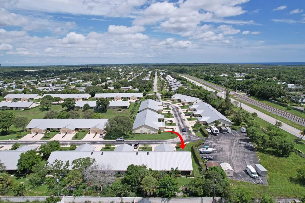 7655 SE Sugar Sand Circle Hobe Sound, FL 33455