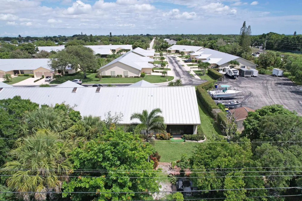 7655 SE Sugar Sand Circle Hobe Sound, FL 33455