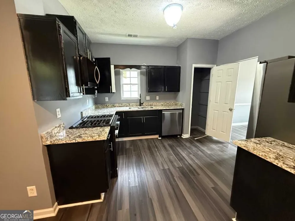 6463 Pine Bark CT Morrow, GA 30260