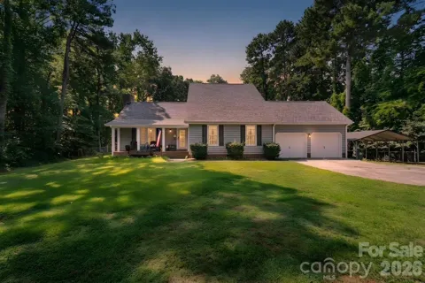 302 Nottingham Way