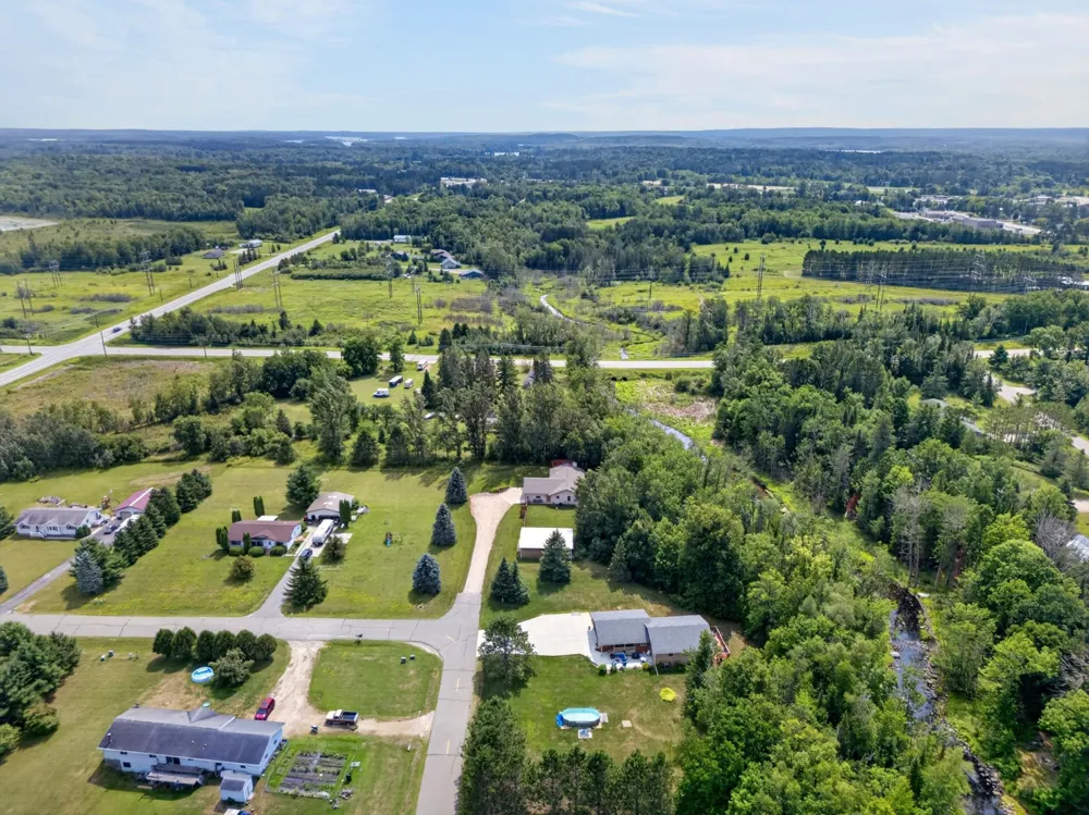 35695 Brookside Lane Cohasset, MN 55721