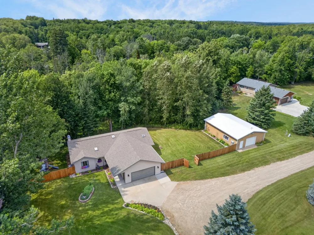35695 Brookside Lane Cohasset, MN 55721
