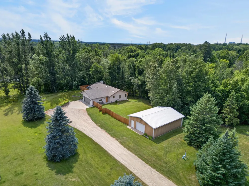 35695 Brookside Lane Cohasset, MN 55721