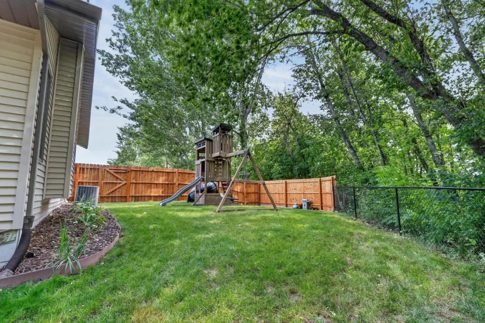 35695 Brookside Lane Cohasset, MN 55721