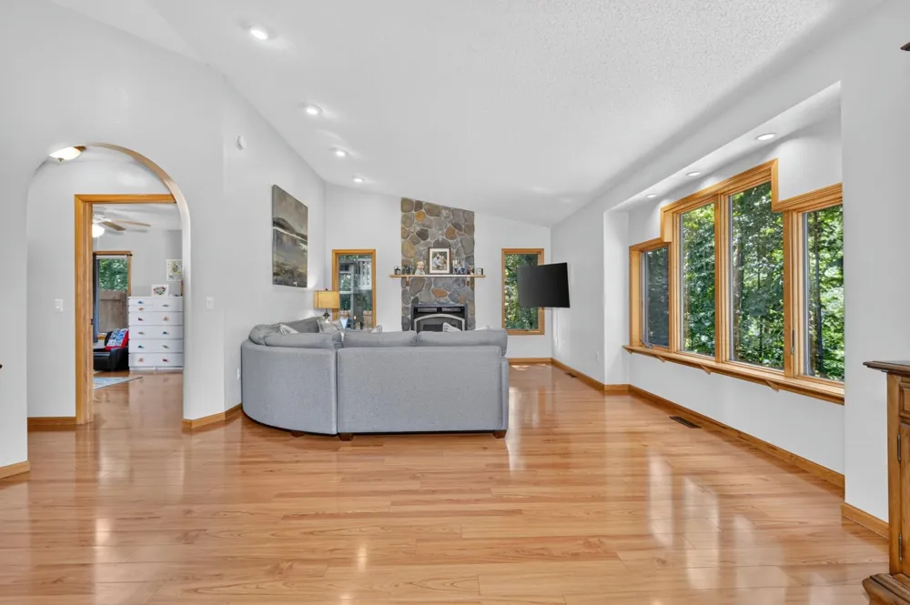 35695 Brookside Lane Cohasset, MN 55721