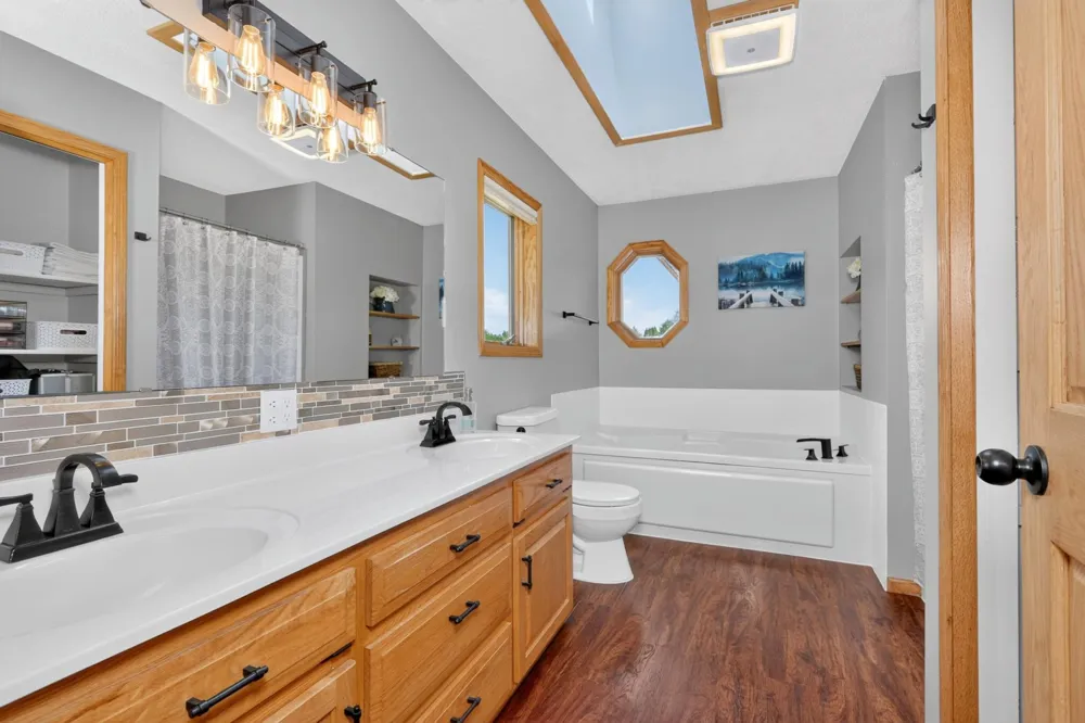 35695 Brookside Lane Cohasset, MN 55721