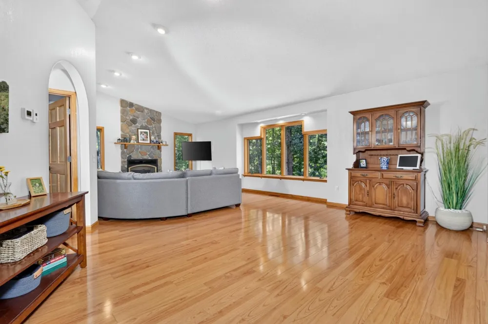 35695 Brookside Lane Cohasset, MN 55721