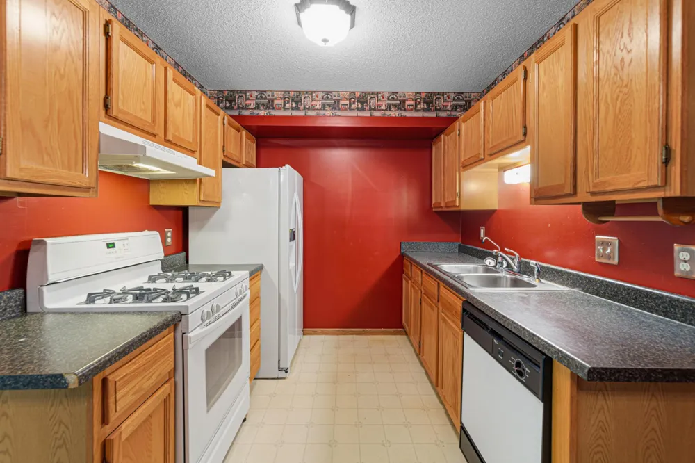 1437 Mcintosh Circle Shakopee, MN 55379