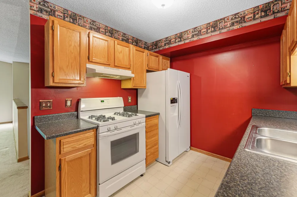1437 Mcintosh Circle Shakopee, MN 55379