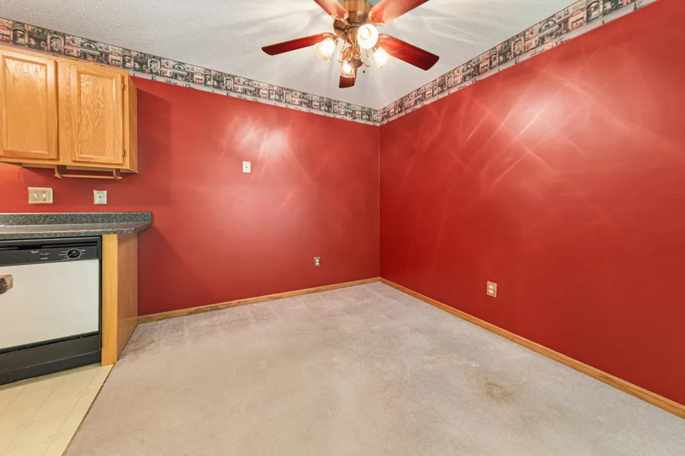 1437 Mcintosh Circle Shakopee, MN 55379