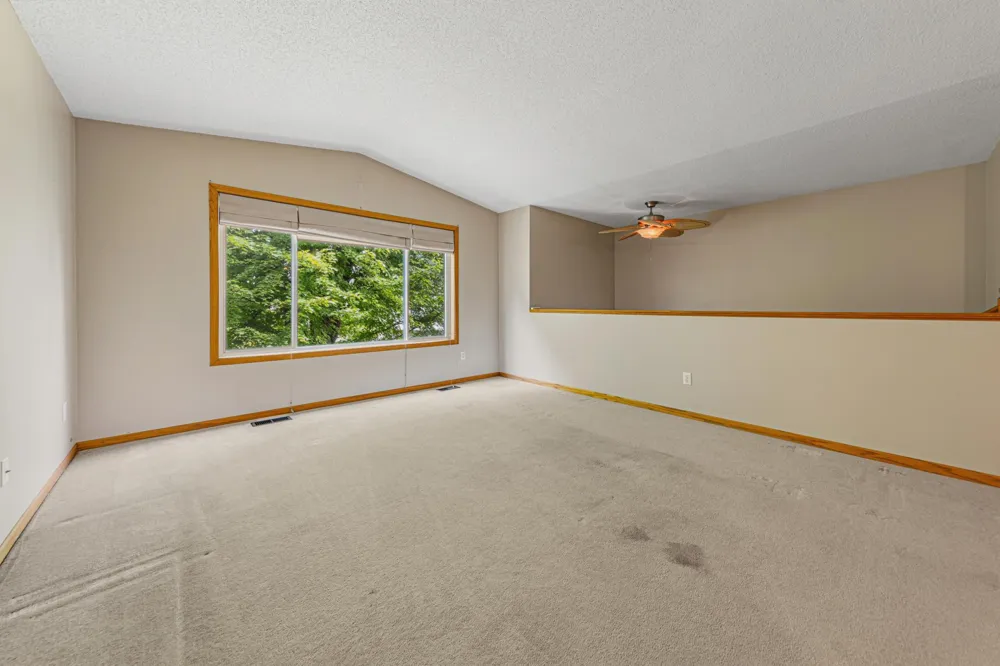 1437 Mcintosh Circle Shakopee, MN 55379