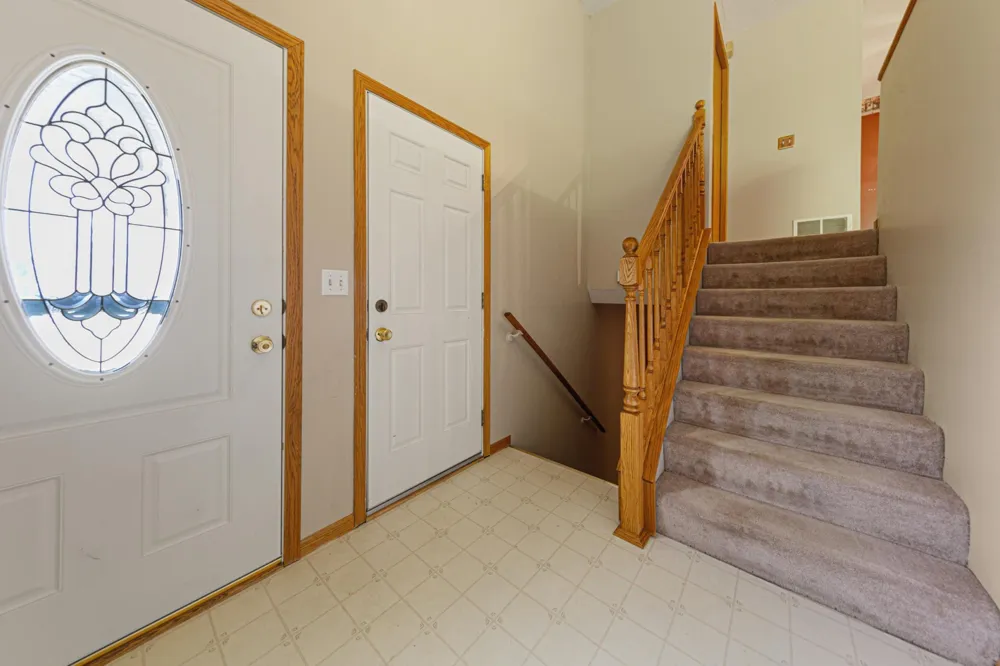 1437 Mcintosh Circle Shakopee, MN 55379