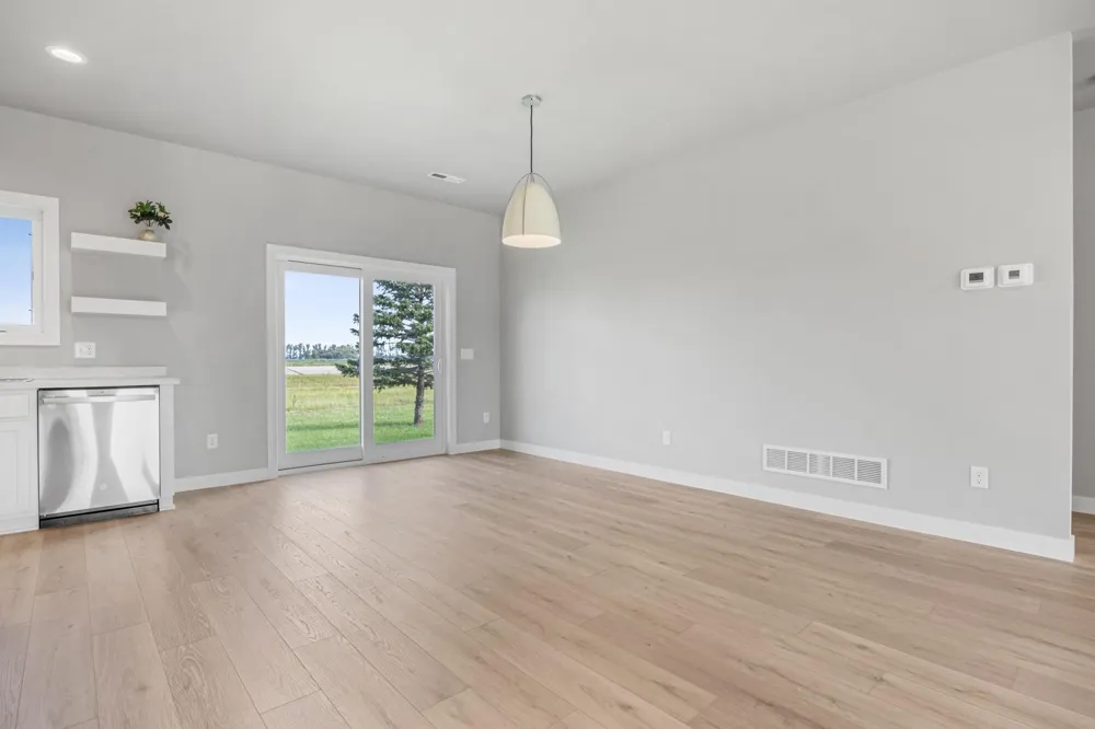 106 Pine Drive Hankinson, ND 58041
