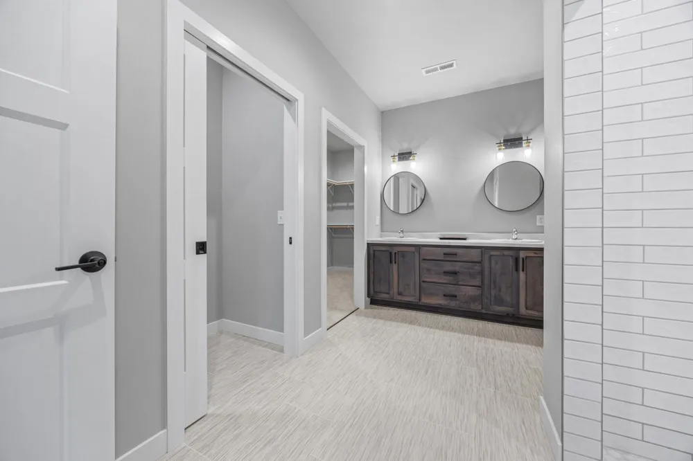 106 Pine Drive Hankinson, ND 58041