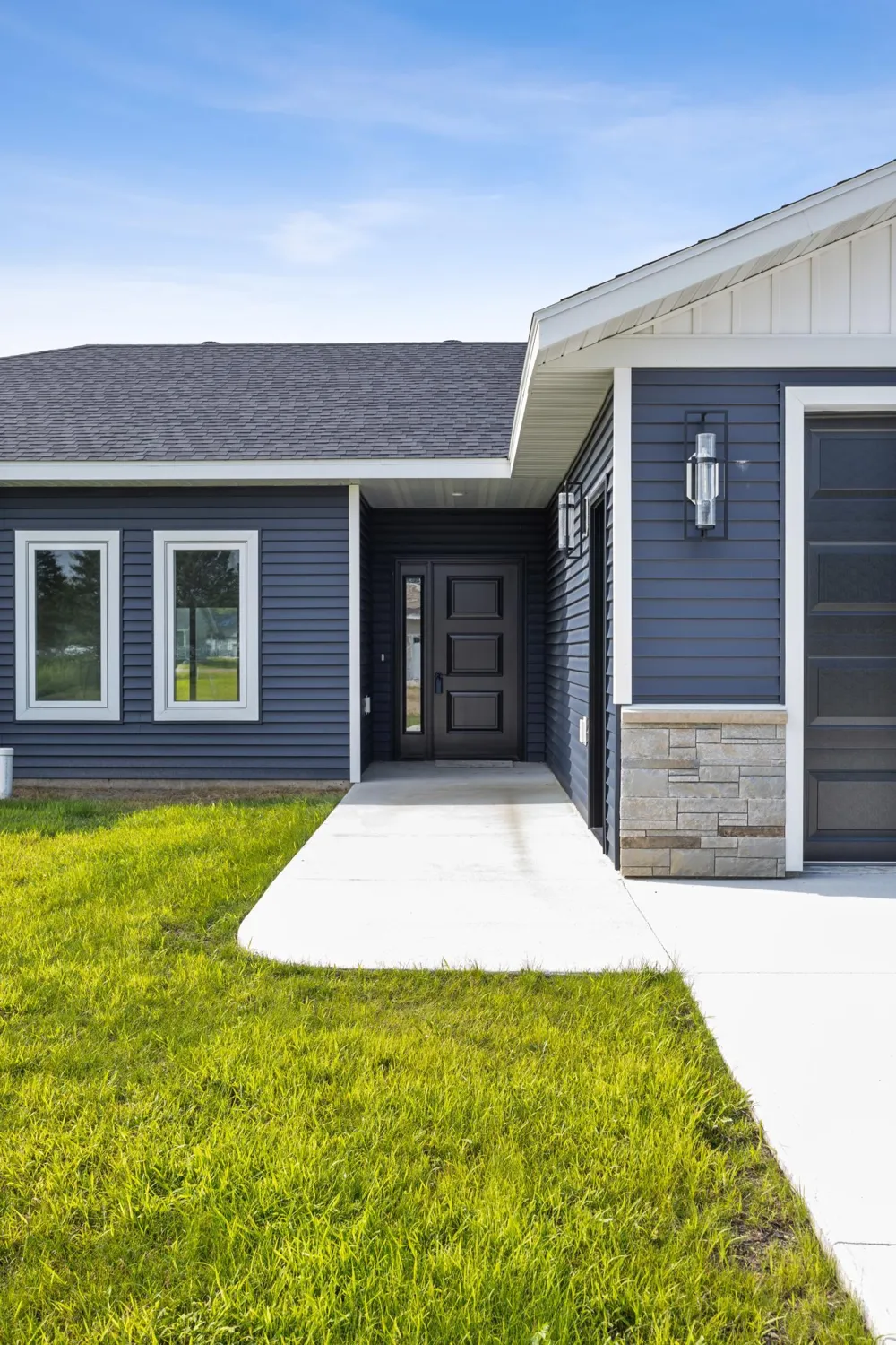 301 Pine Drive Hankinson, ND 58041
