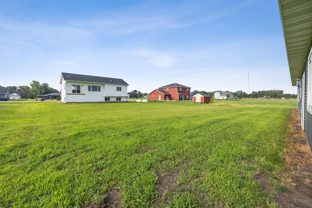 301 Pine Drive Hankinson, ND 58041