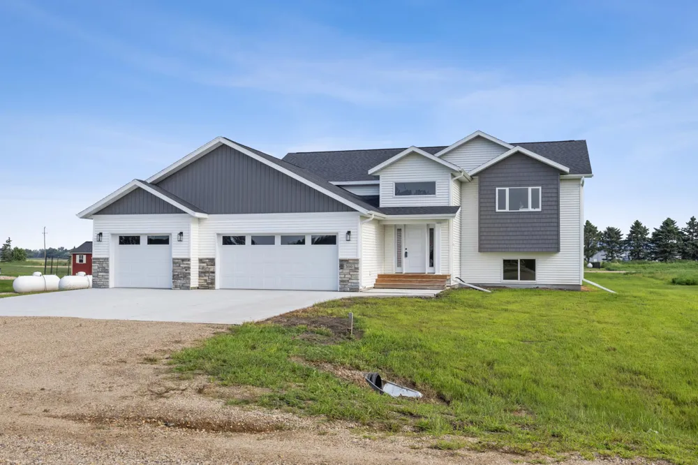 300 Prairie Drive Hankinson, ND 58041