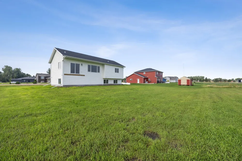 300 Prairie Drive Hankinson, ND 58041