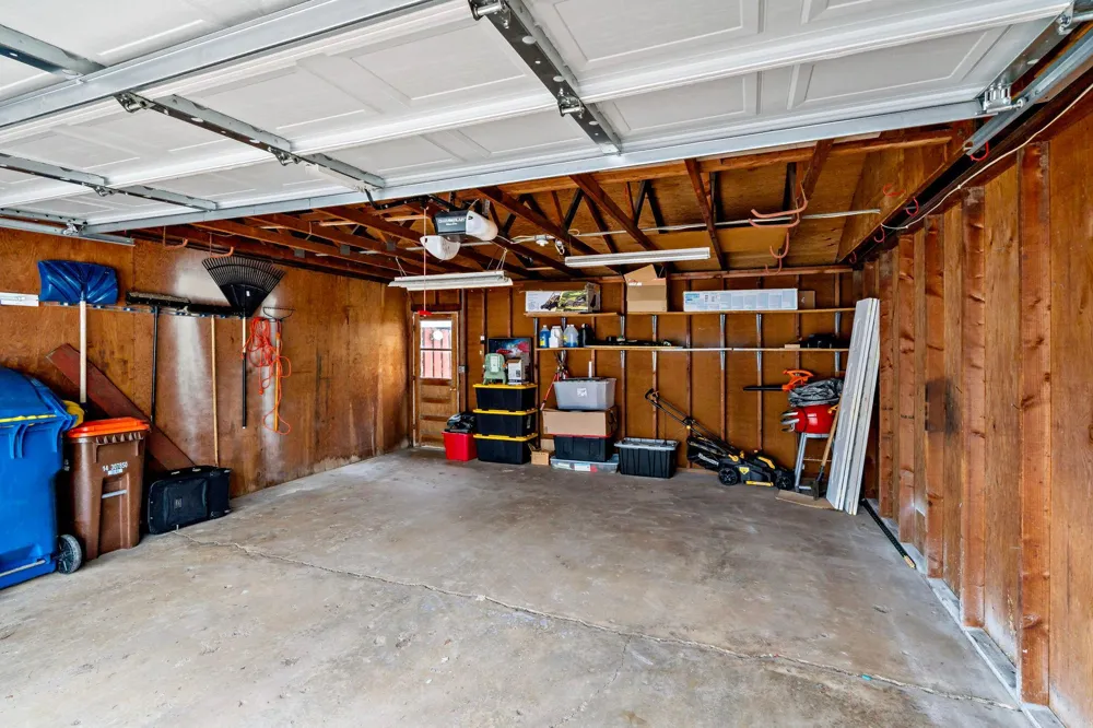 2004 Arkwright Street Maplewood, MN 55117