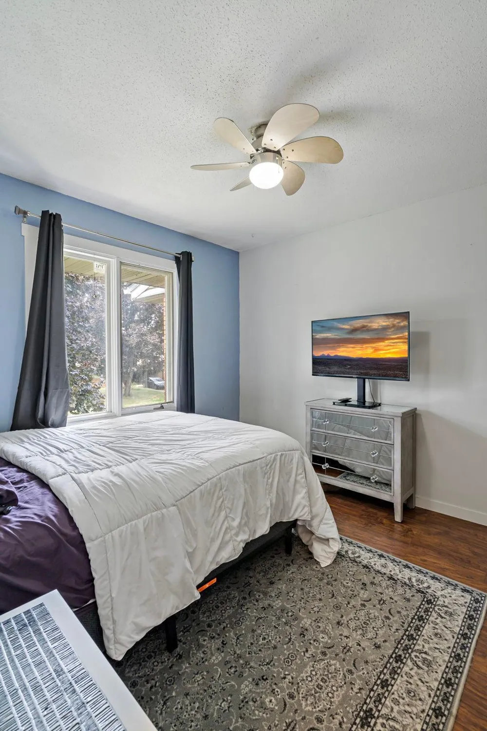 2004 Arkwright Street Maplewood, MN 55117
