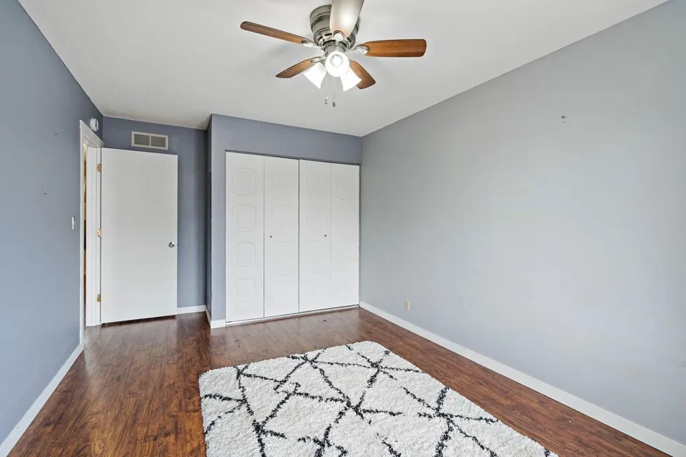 2004 Arkwright Street Maplewood, MN 55117