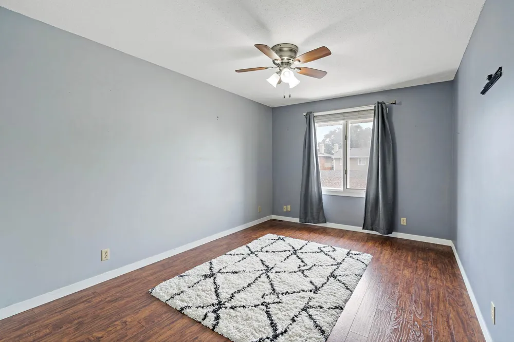 2004 Arkwright Street Maplewood, MN 55117
