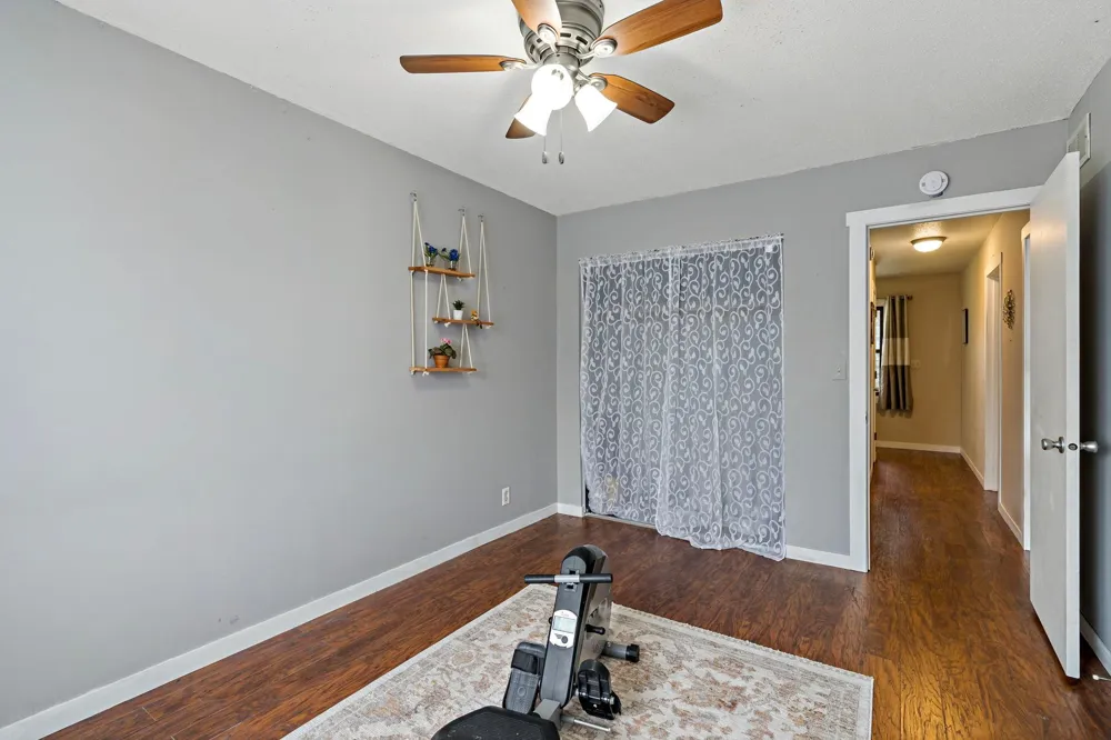 2004 Arkwright Street Maplewood, MN 55117