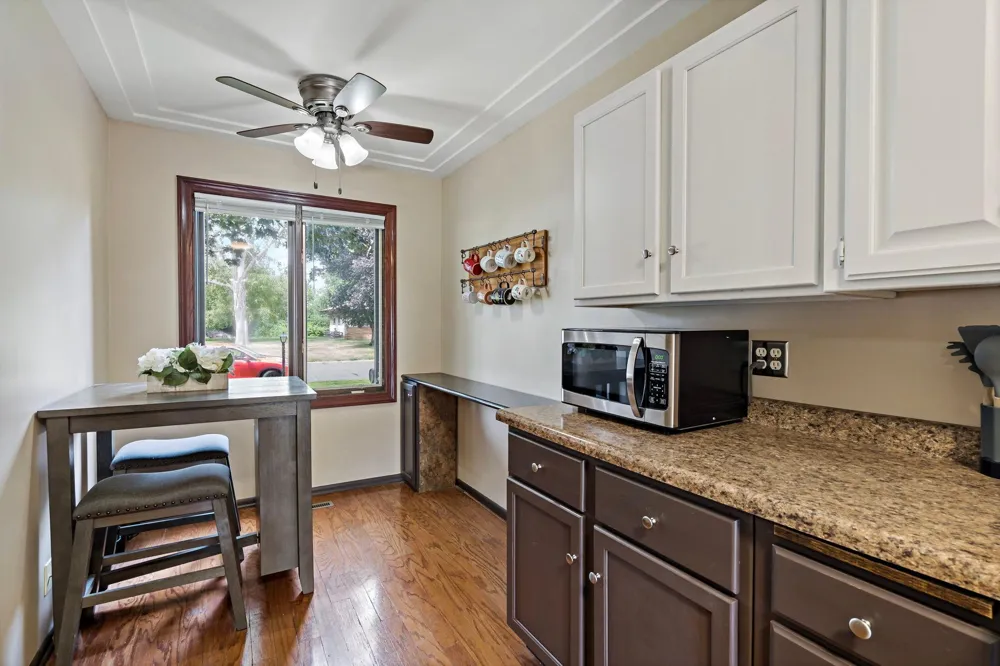 2004 Arkwright Street Maplewood, MN 55117