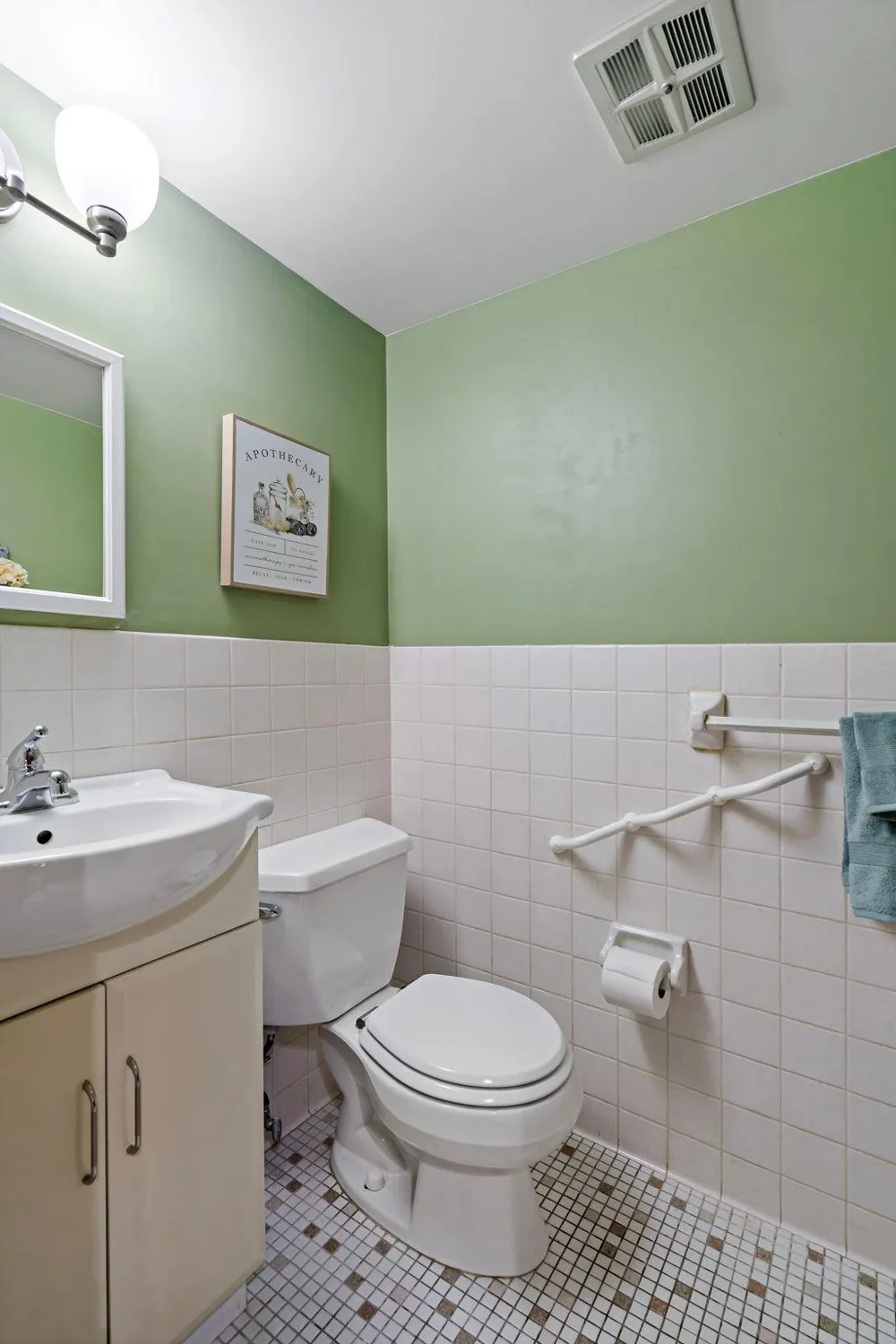 2004 Arkwright Street Maplewood, MN 55117