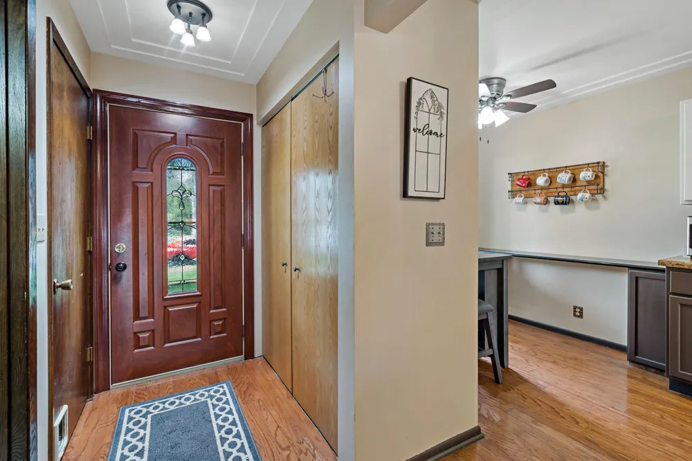 2004 Arkwright Street Maplewood, MN 55117
