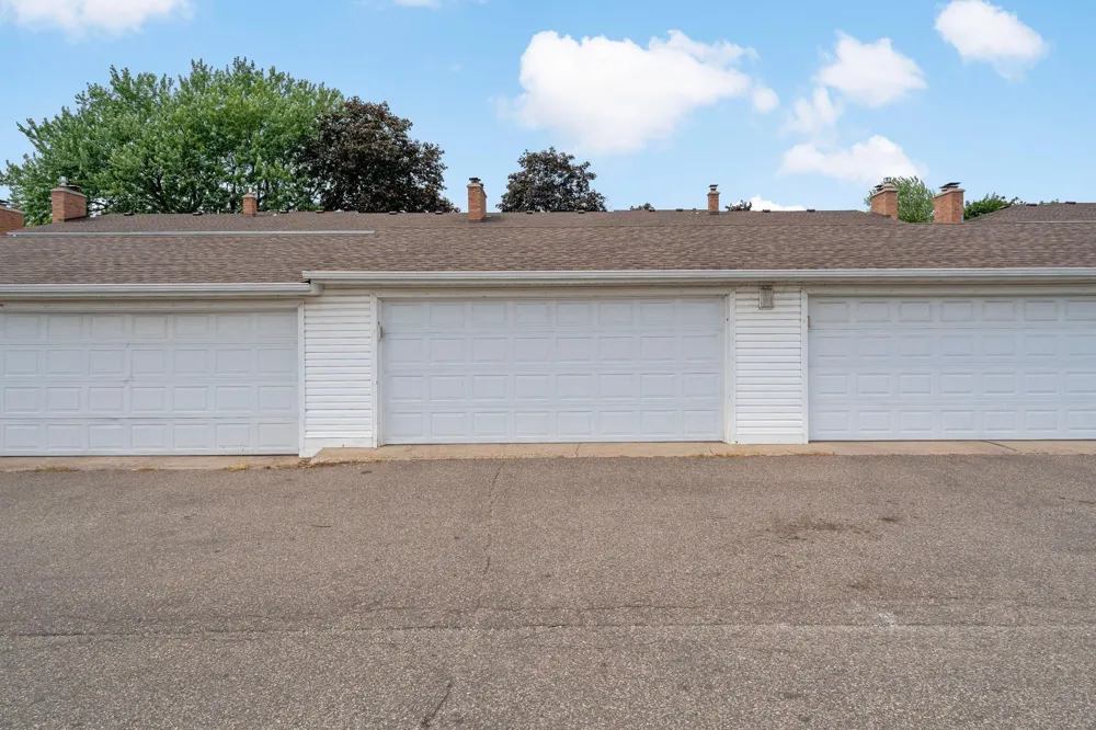 2004 Arkwright Street Maplewood, MN 55117